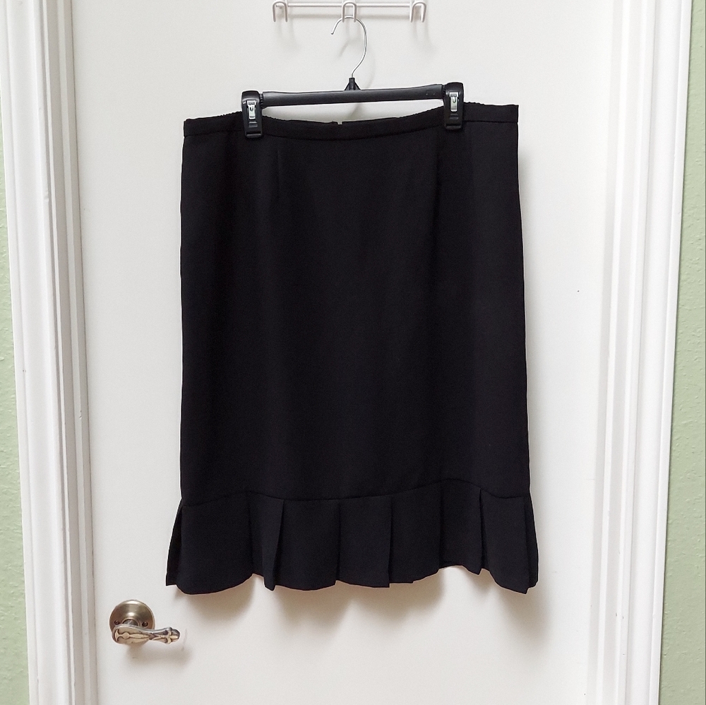 Women's Plus Size Black Tulip Skirt Size 16W